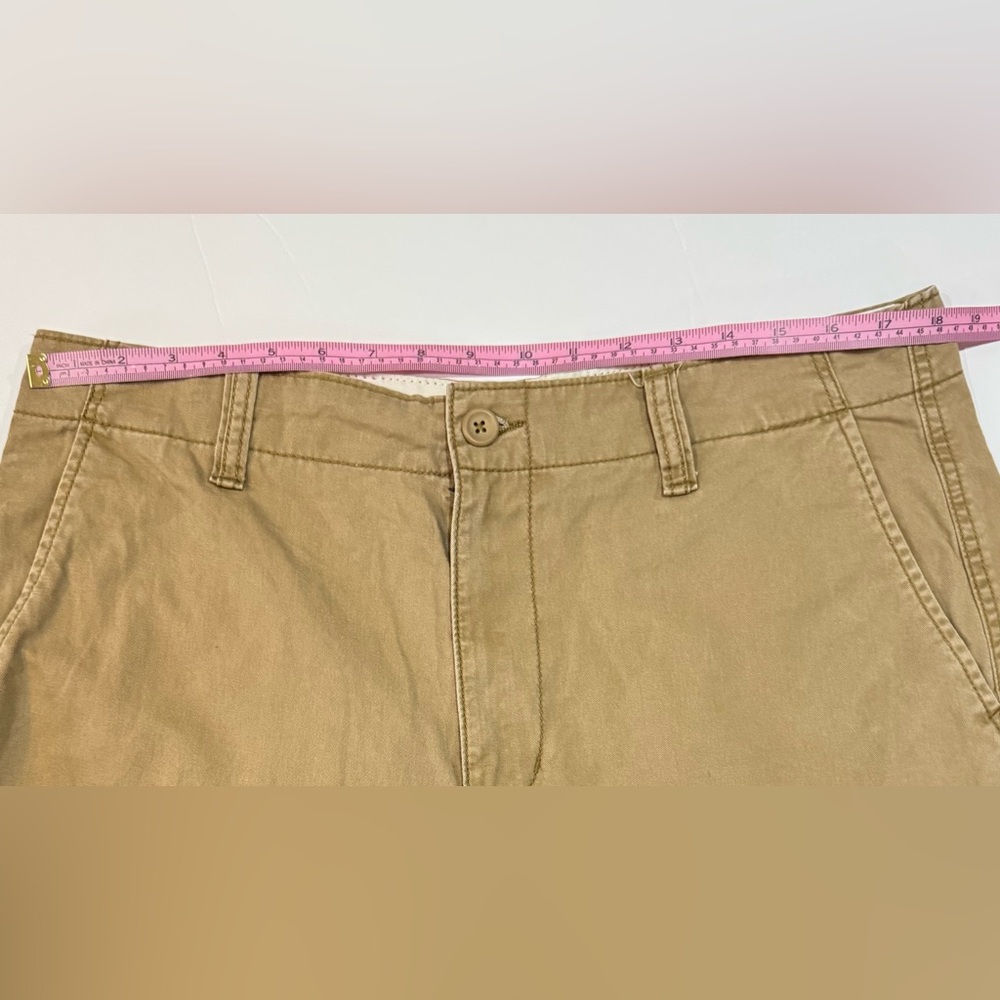 Old Navy Men’s Khaki Shorts Lived-In Straight Tan Size 36 Casual - Picture 6 of 8
